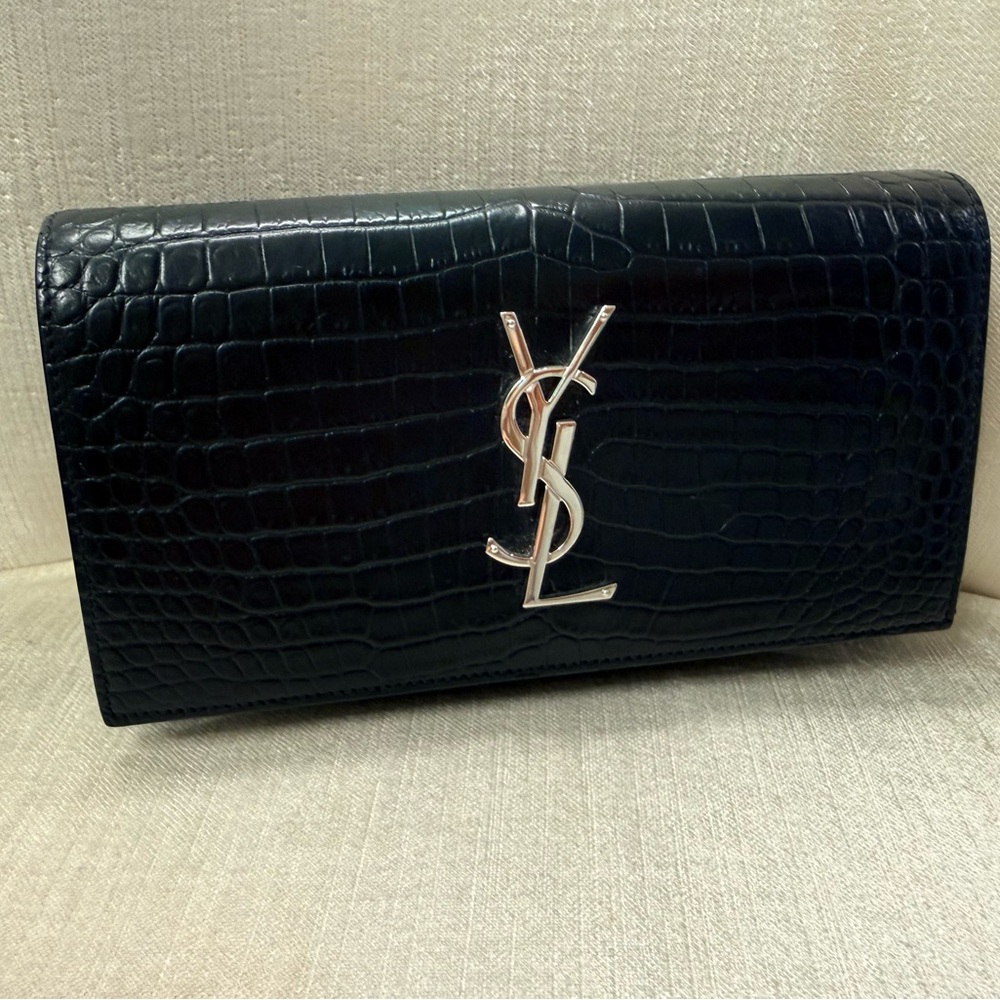 Saint Laurent Black Leather Wallet with Silver Zipper